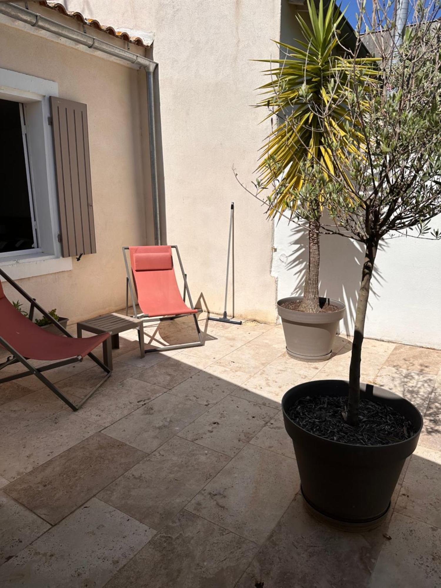 Bel Appartement Terrasse 4 Etoiles Intra Muros Aigues-Mortes Εξωτερικό φωτογραφία